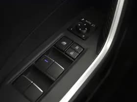 Toyota RAV4 thumbnail 24