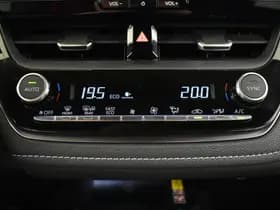 Toyota Corolla thumbnail 13