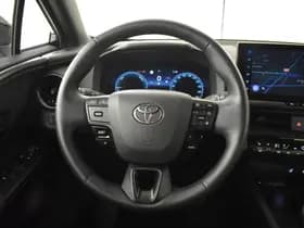 Toyota C-HR thumbnail 11