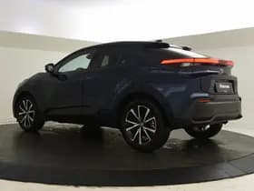 Toyota C-HR thumbnail 6