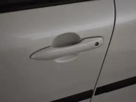 Toyota Corolla thumbnail 15