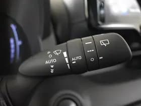 Toyota Yaris thumbnail 24