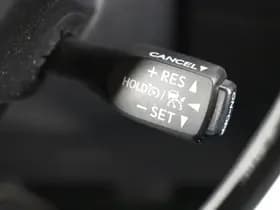 Toyota C-HR thumbnail 19