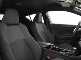 Toyota C-HR thumbnail 3