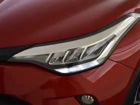 Toyota C-HR thumbnail 8