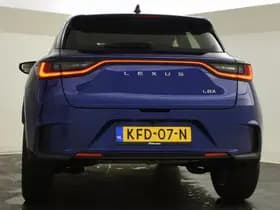Lexus LBX thumbnail 8