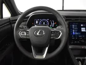 Lexus LBX thumbnail 9