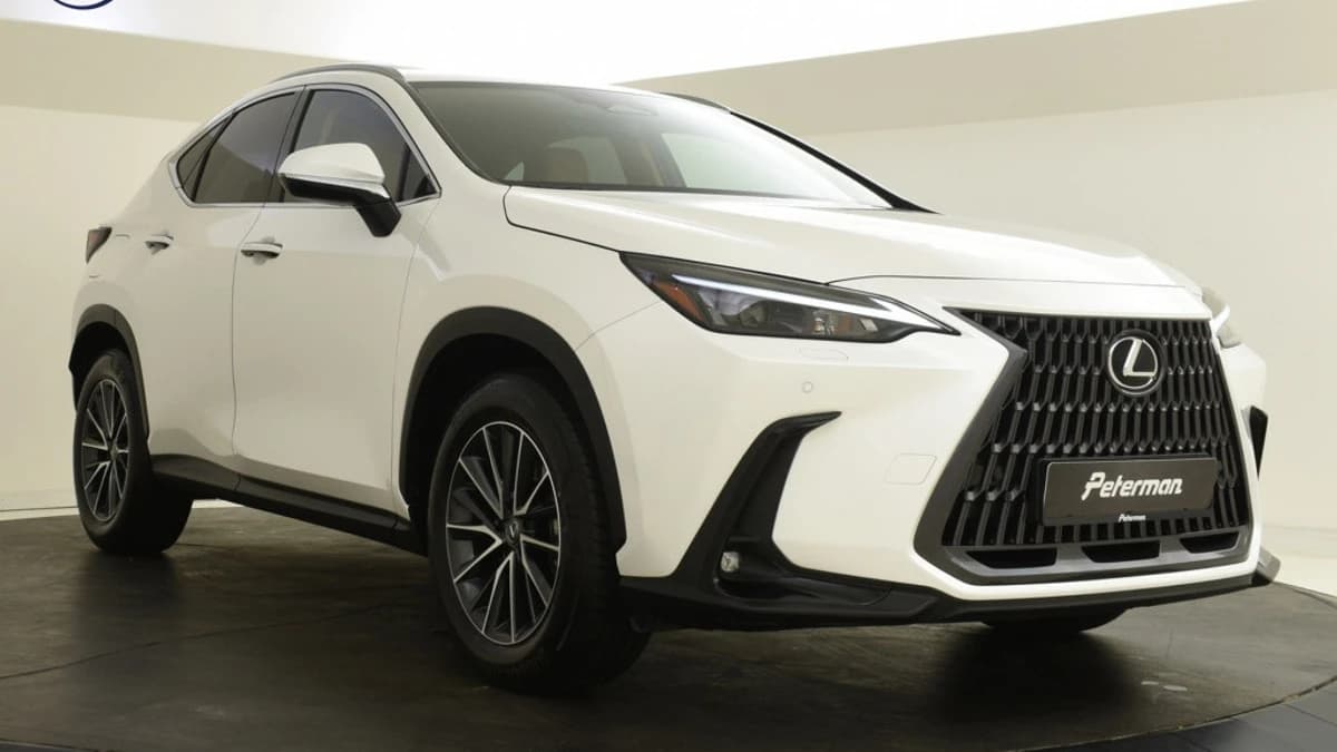 Lexus NX — foto 1