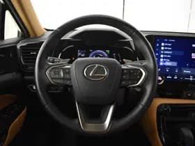 Lexus NX thumbnail 11