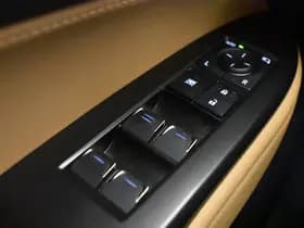 Lexus NX thumbnail 22