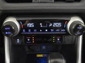 Toyota RAV4 thumbnail 19