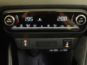 Toyota Yaris thumbnail 13