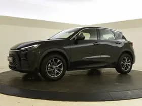 Lexus LBX thumbnail 2