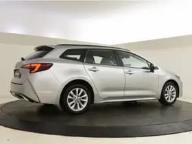 Toyota Corolla thumbnail 2