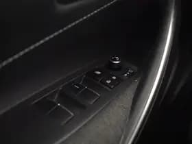Toyota Corolla thumbnail 23