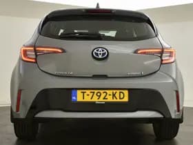 Toyota Corolla thumbnail 9