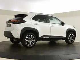Toyota Yaris Cross thumbnail 2