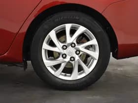 Toyota Auris thumbnail 17