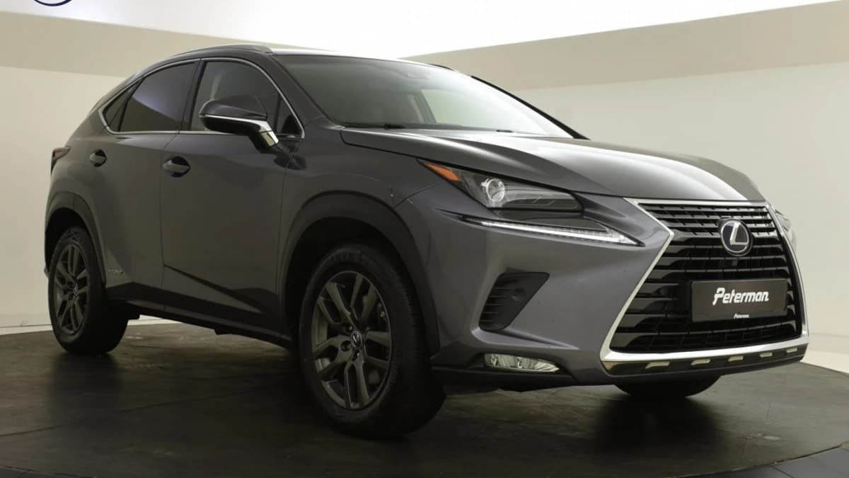 Lexus NX — foto 1