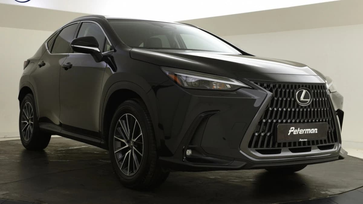 Lexus NX — foto 1