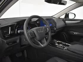 Lexus NX thumbnail 11