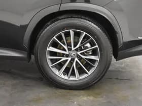 Lexus NX thumbnail 38