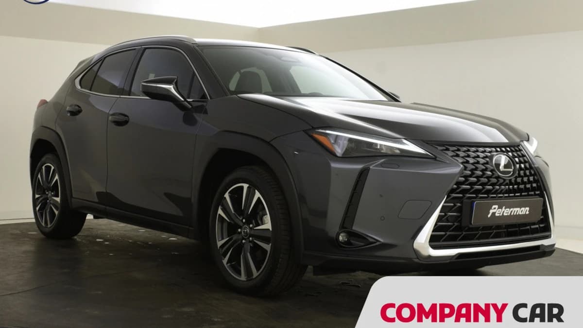Lexus UX — foto 1