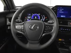 Lexus UX thumbnail 11
