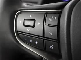 Lexus UX thumbnail 12