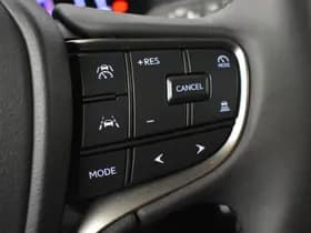 Lexus UX thumbnail 16