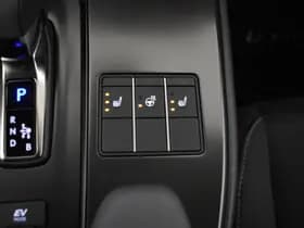 Lexus UX thumbnail 22
