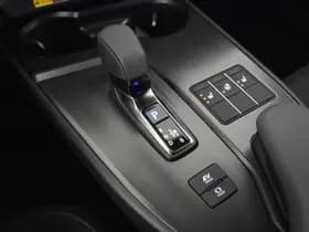 Lexus UX thumbnail 23
