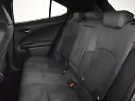 Lexus UX thumbnail 10