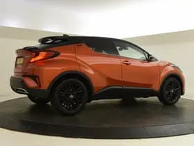 Toyota C-HR thumbnail 2