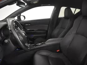 Toyota C-HR thumbnail 11