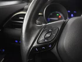 Toyota C-HR thumbnail 17