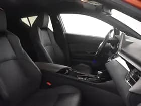 Toyota C-HR thumbnail 3
