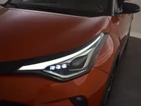 Toyota C-HR thumbnail 8