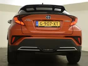 Toyota C-HR thumbnail 9