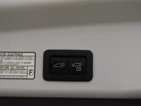 Toyota Corolla thumbnail 25