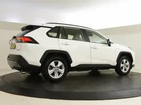 Toyota RAV4 thumbnail 5