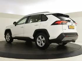 Toyota RAV4 thumbnail 6