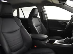 Toyota RAV4 thumbnail 3