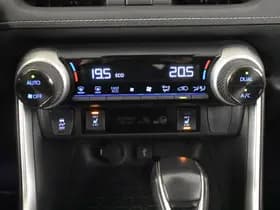 Toyota RAV4 thumbnail 22