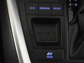 Toyota RAV4 thumbnail 23