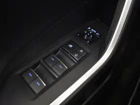 Toyota RAV4 thumbnail 25