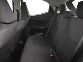 Toyota Yaris thumbnail 11