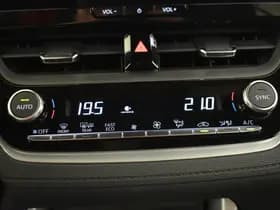 Toyota Corolla thumbnail 13