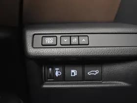 Lexus LBX thumbnail 15