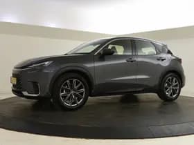 Lexus LBX thumbnail 5